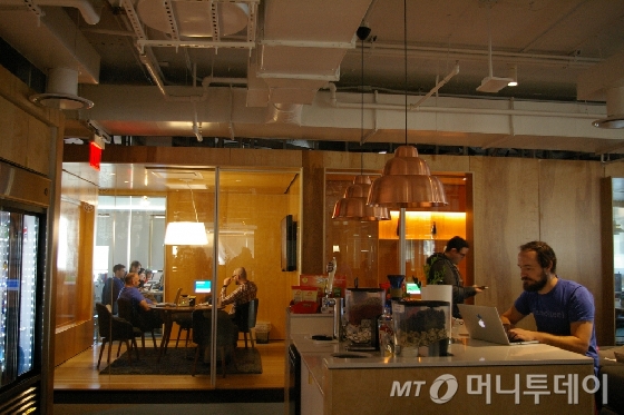 미국 뉴욕 맨해튼에 있는 클라우드 서비스 업체 디지털오션의 내부 전경/사진=정진우 기자