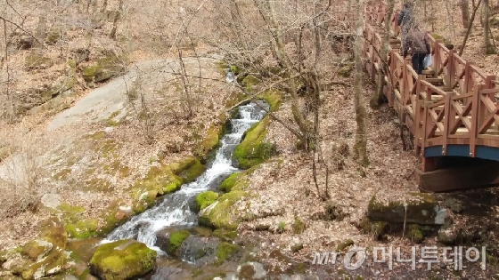 지난 6일 찾은 태백산에 위치한 한강과 낙동강의 발원지인 검룡소. / 사진=이동우 기자