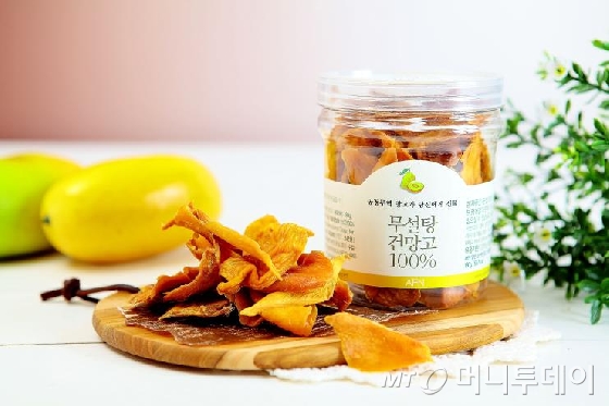 공정무역 건망고는 계피와 캐슈넛과 더불어 AFN의 대표적 인기 상품이다. 방부제나 인공색소가 들어있지 않아 천연 망고의 맛을 느낄 수 있다./사진제공=AFN