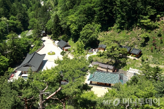 만항재 인근의 정암사 전경/사진=이호준 시인·여행작가
