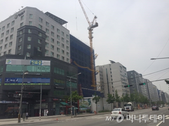 마곡지구 내 아파트들의 입주가 이어지고 있다. 마곡지구8단지 265가구가 다음달부터 입주를 시작한다./사진=배규민 기자