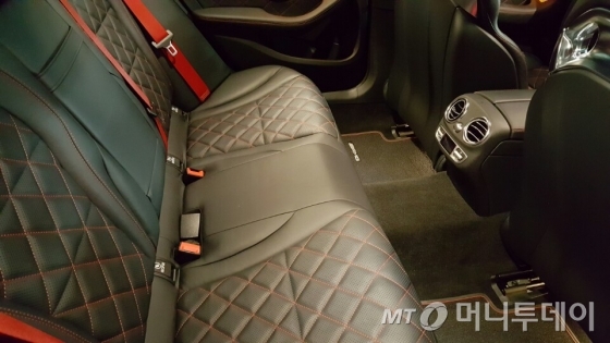 C 63 에디션 1 실내모습