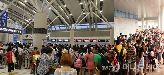 지난 5일 제주공항(왼쪽) 3층 국제선터미널에 출국을 준비하는 중국인 관광객들로 인산인해를 이루고 있다. 지난 4일 제주항 국제여객선터미널(오른쪽) 역시 출국을 기다리는 중국인관광객의 줄이 터미널 바깥까지 이어지고 있다./사진=김민우 기자