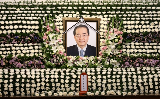 27일 서울 송파구 아산병원에 마련된 이인원 롯데그룹 부회장 빈소 /사진=사진공동취재단