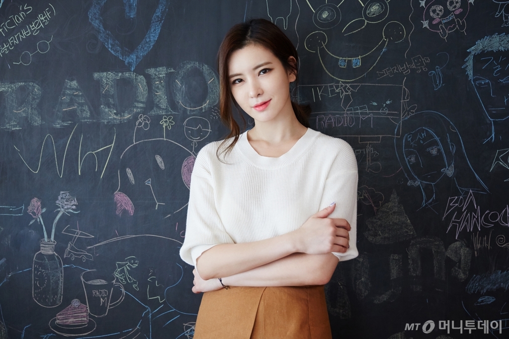 오는 12월 15일 LG아트센터에서 개막하는 뮤지컬 '보디가드'에서 정선아는 여주인공 레이첼 역을 맡았다. 이전 뮤지컬보다 힘든 작업이 될 것이라고 말하는 그는 "관객이 새로운 뮤지컬을 만나는 느낌의 무대를 만들도록 최선을 다하겠다"고 했다. /사진제공=씨제스엔터테인먼트