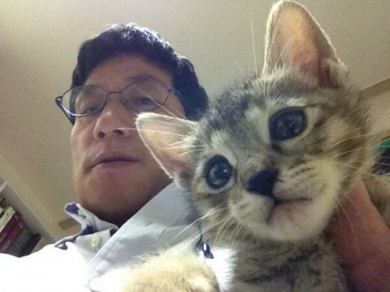 진중권과 고양이 루비 /사진제공=천년의상상