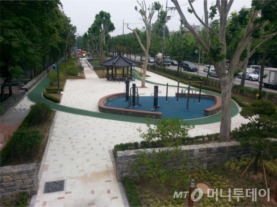 담장을 허문 영등포구 신길우성아파트 전경/사진제공=서울시