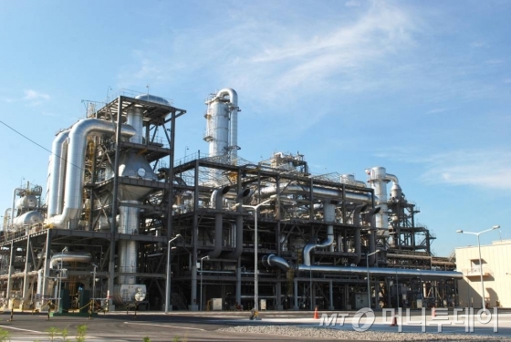 LG화학 여수공장 아크릴산(5AA) 증설 공장 전경. /사진제공=LG화학