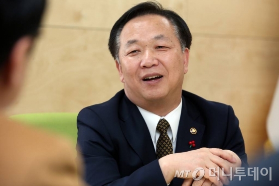 김동극 인사혁신처장 머투초대석 인터뷰