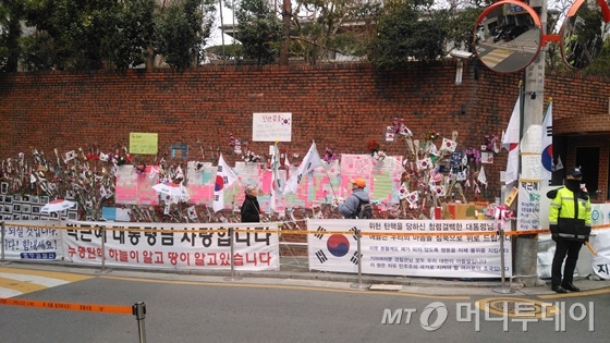 박 전 대통령이 구속된 지난달 31일. 서울 삼성동 박 전 대통령 자택에는 적막만이 흘렀다./ 사진=윤준호 기자