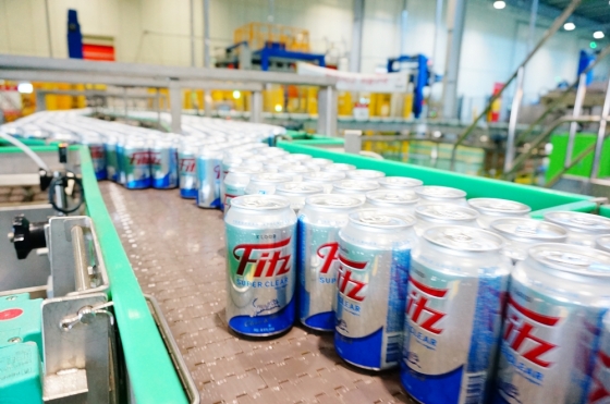 롯데주류 피츠 수퍼클리어 생산라인/사진제공=롯데주류
