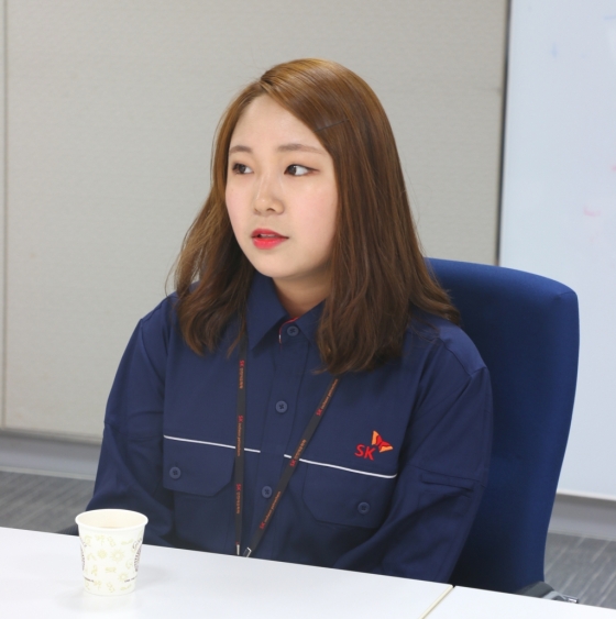 SK인천석유화학 교육생 정보경씨(25)는 48년 간의 SK인천석유화학 역사상 여성으로서는 처음 선발된 생산직이다./사진제공=SK인천석유화학