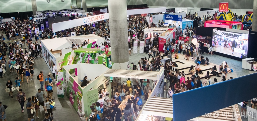 'KCON 2016 LA' 컨벤션 전경. /사진제공=CJ E&M