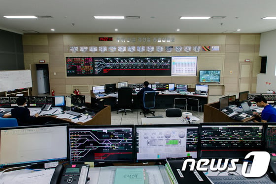 우이신설선 종합관리동 관제센터(서울시 제공)© News1