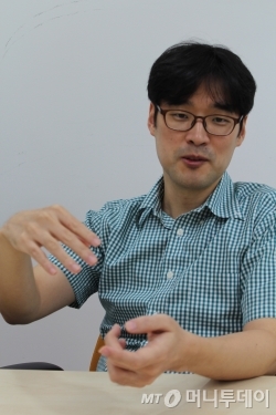 배명훈 작가. /사진=김고금평 기자