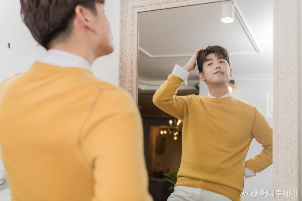 오는 11월쯤 EP 음반을 발매하는 에릭남은 "음악을 중심으로 방송 진행 등 폭넓게 활동하고 싶다"며 "가능하다면 미국 진출도 고려하고 있다"고 말했다. /사진제공=CJ E&M, B2M엔터테인먼트