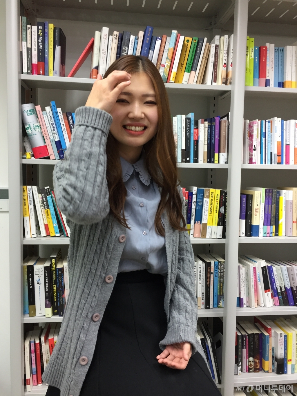 '제2회 한국과학문학상' 공모전에서 '관내분실'(중단편 대상)과 '우리가 빛의 속도로 갈 수 없다면'(가작)으로 2관왕을 차지한 김초엽씨는 3주 만에 두 작품을 완성하는 필력을 자랑했다. 그는 "인간의 마음이나 영혼을 과학적으로 분석하는 데 관심이 많다"고 했다. /사진=김고금평 기자