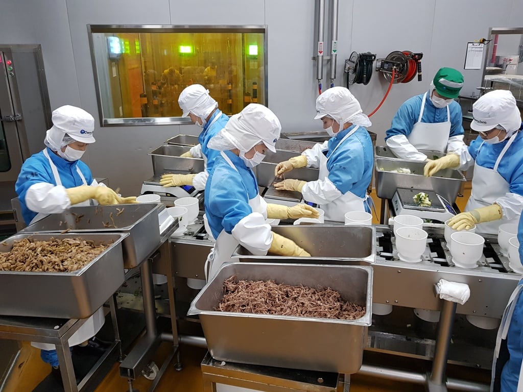 '비비고 육개장' 생산공정/사진제공=CJ제일제당