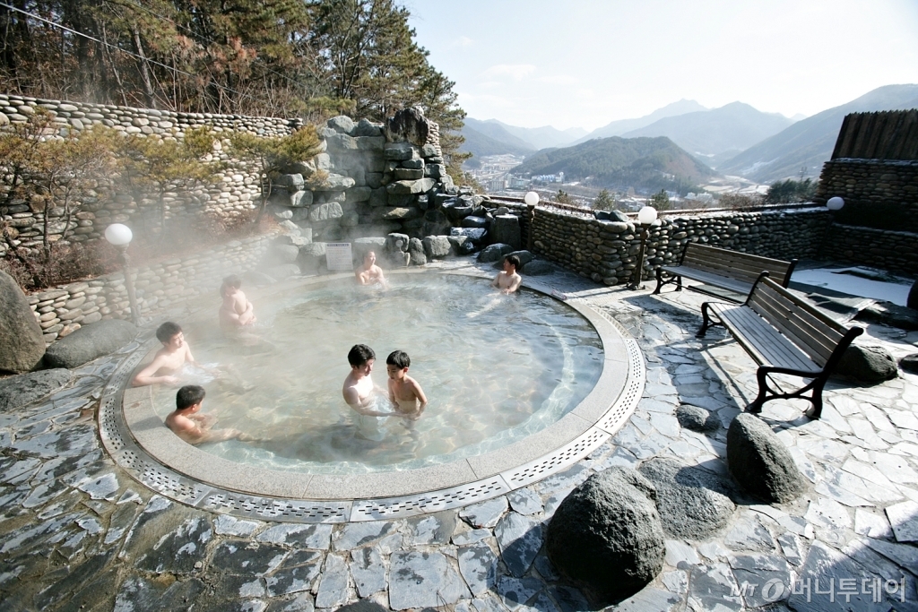 삼색온천의 고장 충주온천. /사진제공=충주시