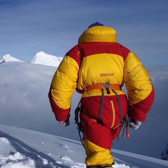 8000m 슈트/사진=마모트 인스타그램