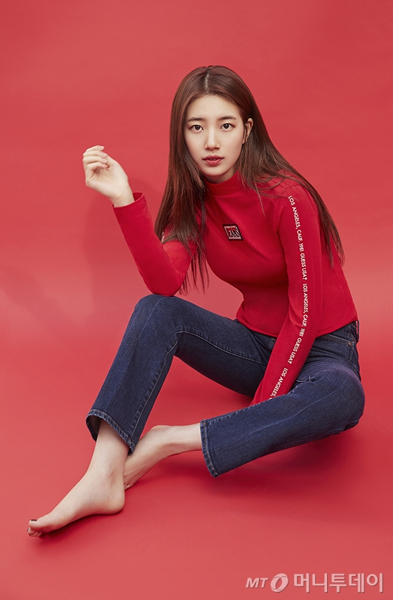 가수 겸 배우 수지/사진제공=게스(GUESS)