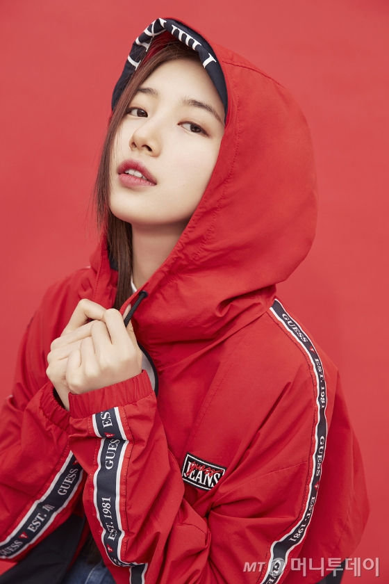 가수 겸 배우 수지/사진제공=게스(GUESS)