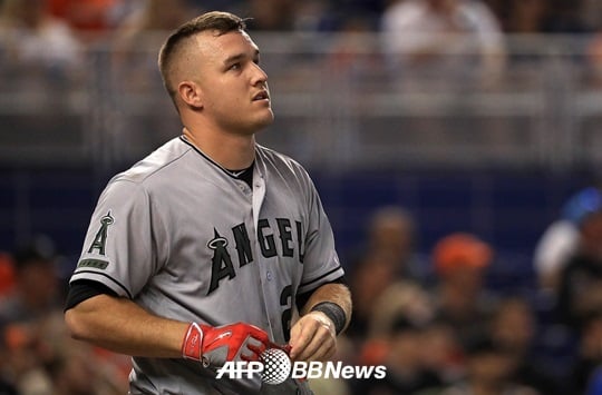 업적에 비해 상대적으로 활약상이 잘 알려지지않은 '얼굴없는 슈퍼스타' 마이크 트라웃. /AFPBBNews=뉴스1