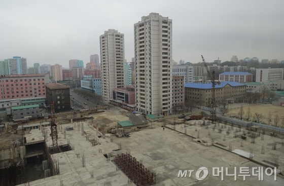 고려호텔에서 본 평양 시내