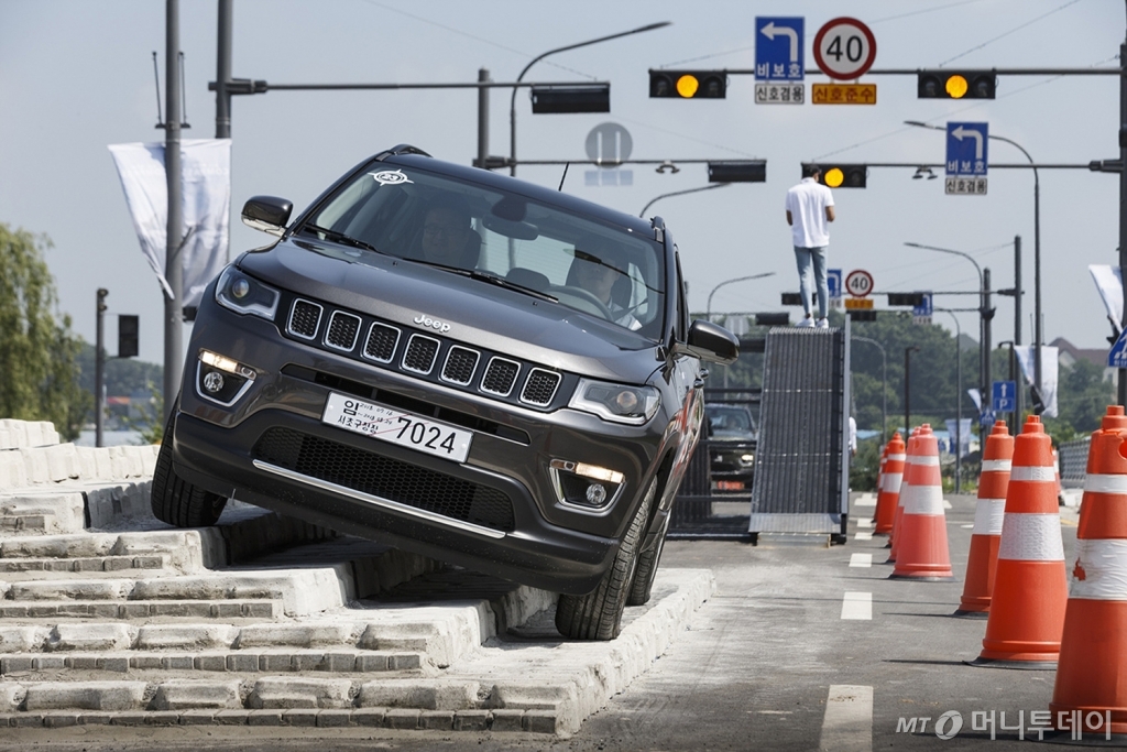 지프 '올 뉴 컴패스' /사진제공=FCA 코리아