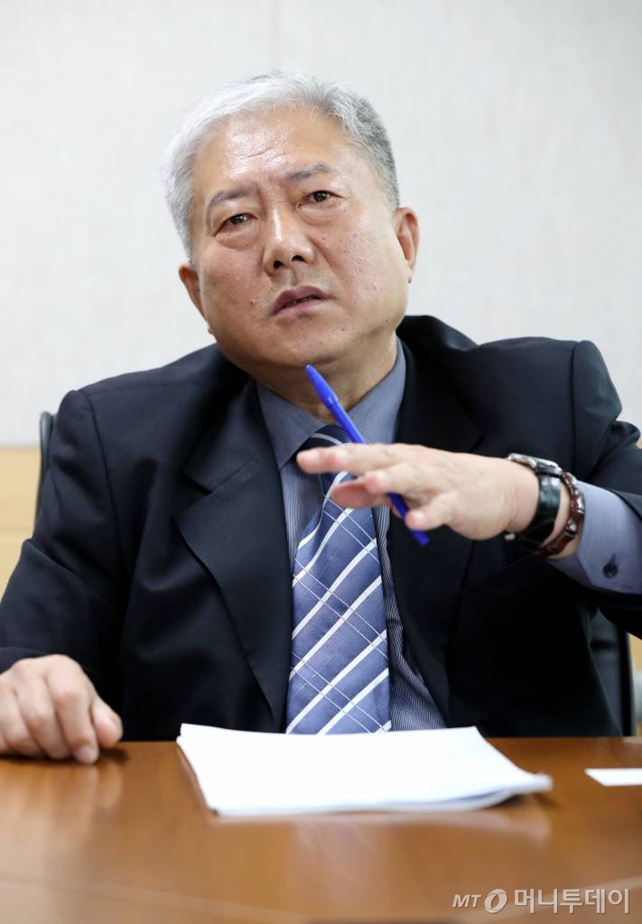 김동만 이사장은 "교육기관의 특성화를 통해 학교 폐쇄 없이 현장에 필요한 인력을 적시 적소에 공급할 수 있을 것"이라고 바라봤다. /사진=홍봉진 기자