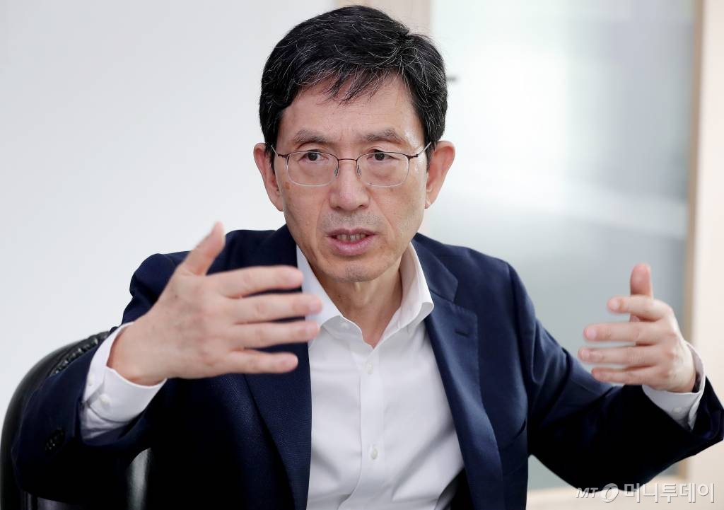 성경륭 경제인문사회연구회 이사장 인터뷰