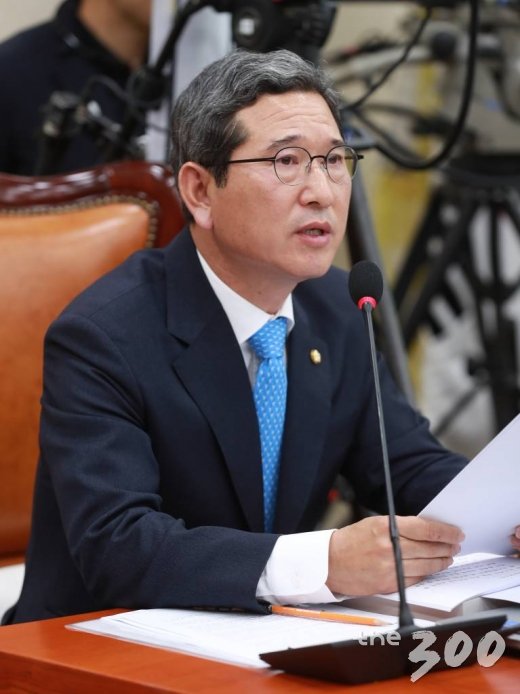 김학용 환경노동위원장/사진=이동훈 기자