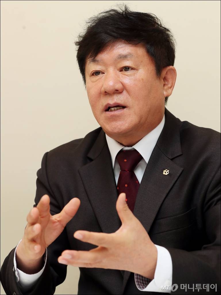 김윤식 신협중앙회장 인터뷰