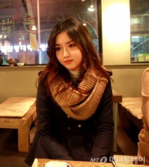 가출해 열심히 돈 벌며 생활하던 시절의 파니씨(32·본명 오희나) 사진. 호르몬 투여와 성형수술을 받으며 차츰 여자의 모습으로 변해 갔다. /사진제공=파니씨