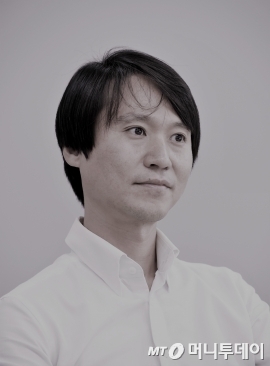  임종석 대통령 비서실장이 31일 서울 여의도 국회에서 열린 운영위원회 전체회의에서 업무보고를 하고 있다.