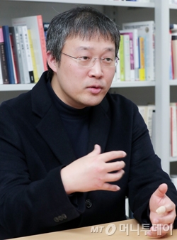 '제3회 한국과학문학상' 중단편 부문에서 소설 '웬델른'으로 가작에 당선된 김현재 작가. /사진=김창현 기자