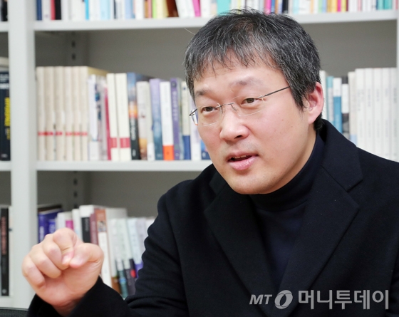 '제3회 한국과학문학상' 중단편 부문에서 소설 '웬델른'으로 가작에 당선된 김현재 작가. /사진=김창현 기자