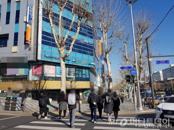 24일 서울시 강남구 대치동 대치사거리 근처 /사진=이재은 기자