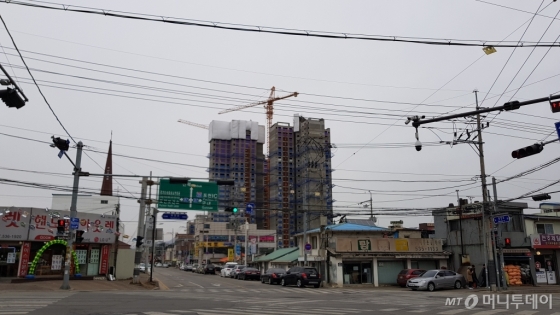 아파트가 들어설 포천 내 토지 모습/사진= 박미주