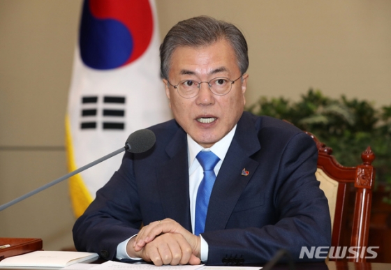 【서울=뉴시스】박진희 기자 = 문재인 대통령이 4일 오후 청와대 여민관에서 열린 2019년도 제1차 국가안전보장회의(NSC) 전체회의에 참석하여 발언하고 있다. 2019.03.04.  pak7130@newsis.com  <저작권자ⓒ 공감언론 뉴시스통신사. 무단전재-재배포 금지.>