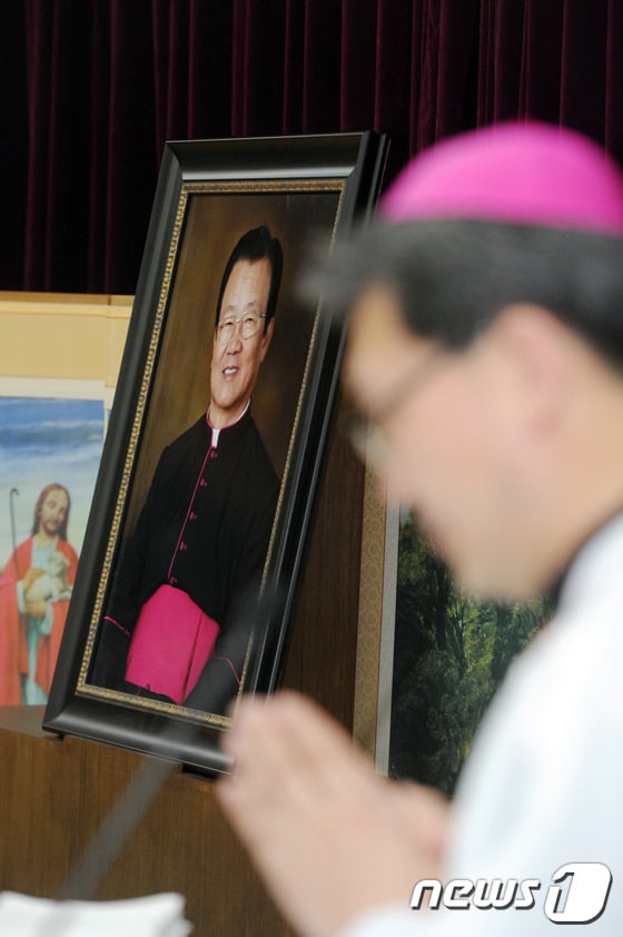2016년 9월21일 오후 광주 북구 임동 주교좌대성당 지하 1층에서 고(故) 조비오(조몬시뇰) 신부의 추모 미사가 거행되고 있다./사진=뉴스1