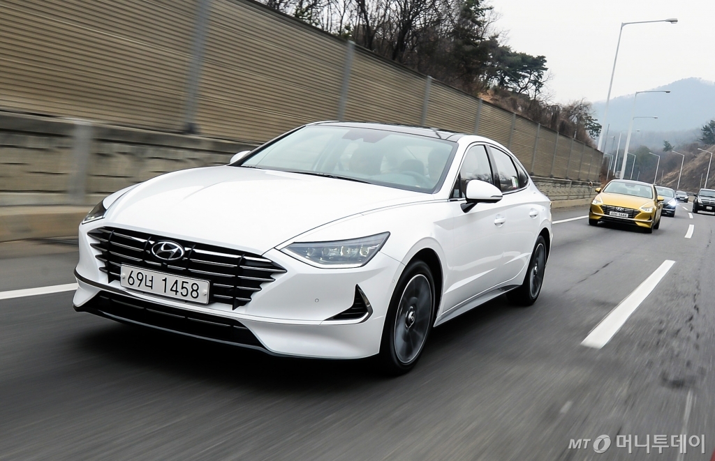 현대차의 신형 쏘나타 주행사진. /사진제공=현대차
