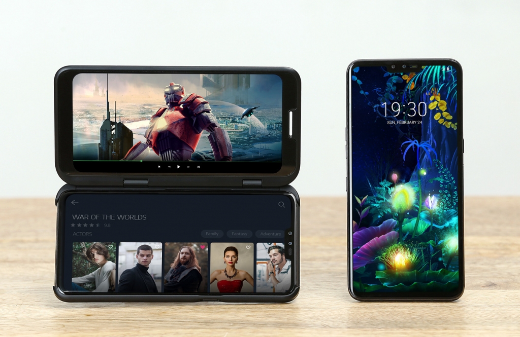 LG V50 씽큐에 듀얼 스크린 장착한 모습 /사진=LG전자