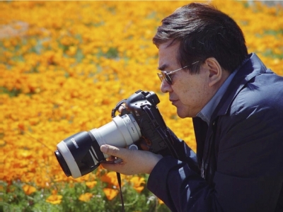 사진 촬영 중인 조양호 회장./사진제공=조양호 회장 페이스북