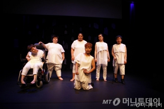 장애여성극단 '춤추는 허리' /사진=장애여성공감