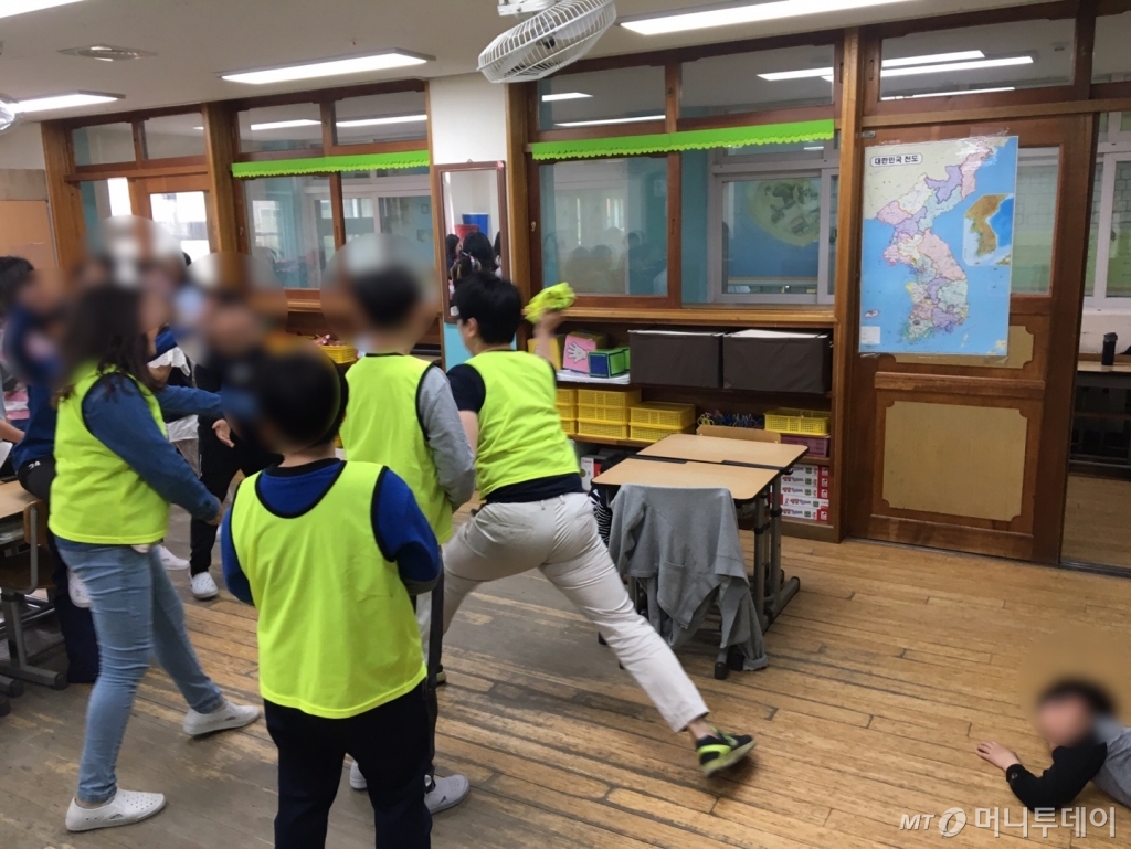 "인디안~밥!" 파란 옷 입은, 때리는 아이가 찰지는 손맛이 인간문화재 수준이었다. /사진=남형도 기자