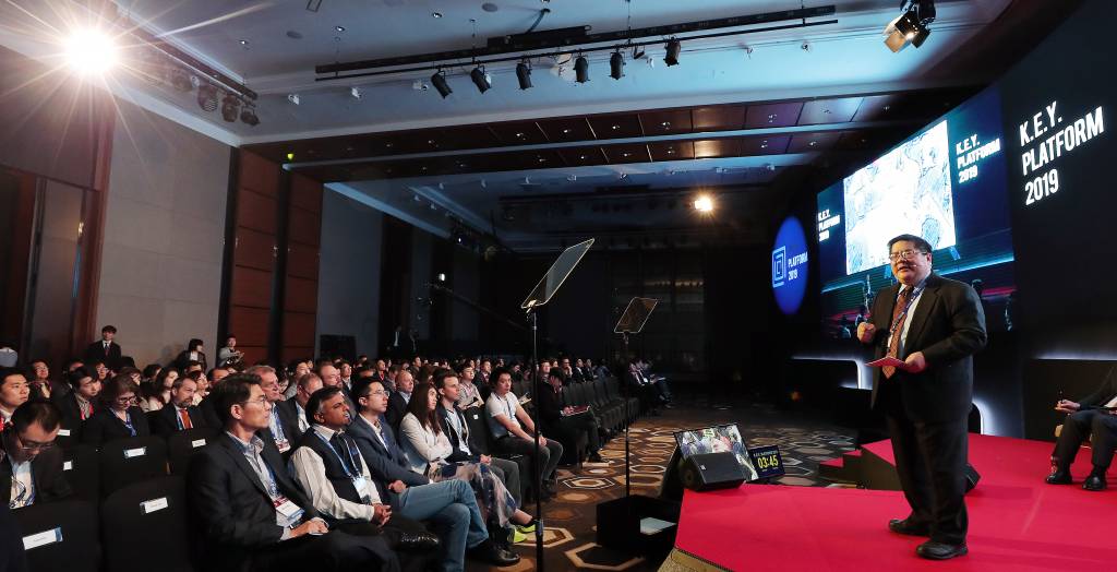 딘 벤자민 청 헤리티지재단 선임연구원이 지난달 25일 서울 여의도 콘래드호텔에서 열린 머니투데이미디어 글로벌 콘퍼런스 '2019 키플랫폼'(K.E.Y. PLATFORM)에서 'Understanding the Frontier: 미·중 무역전쟁과 브렉시트 이후의 새로운 질서' 에 대해 발표하고 있다./사진=김창현 기자