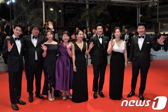 21일 오후(현지시간) 제72회 칸국제영화제 경쟁부문 초청작, 봉준호 감독의 영화 '기생충'이 영화제 메인 상영관이 뤼미에르 대극장에서 공식 상영됐다.