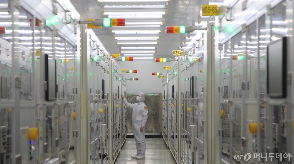 삼성전기 부산사업장 클린룸/사진제공=삼성전기