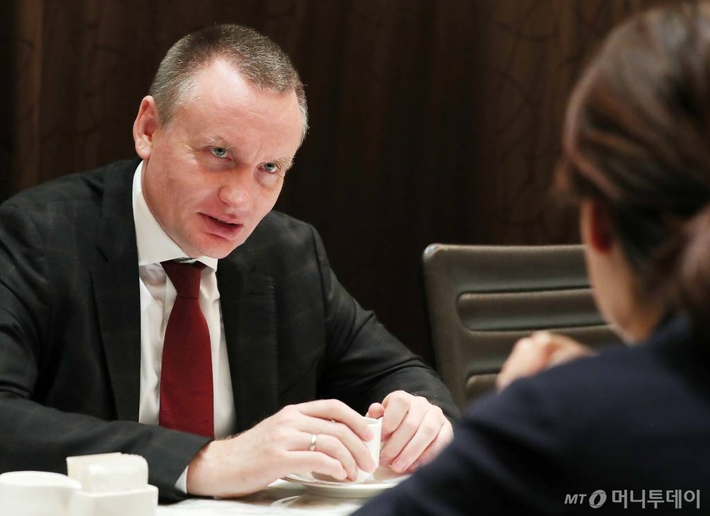 돌프 길렌 국제재생에너지기구(IRENA) 국장 인터뷰 /사진=김창현 기자